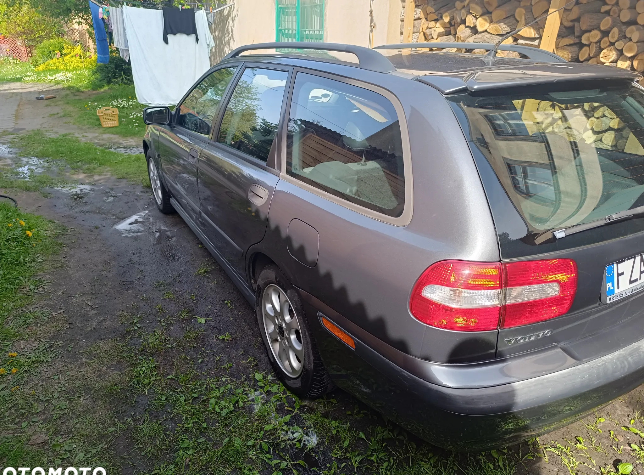 Volvo V40 cena 5658 przebieg: 106560, rok produkcji 2001 z Szprotawa małe 56
